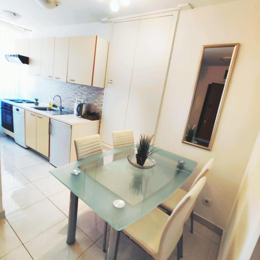 Iron Gates Apartments Сплит Екстериор снимка