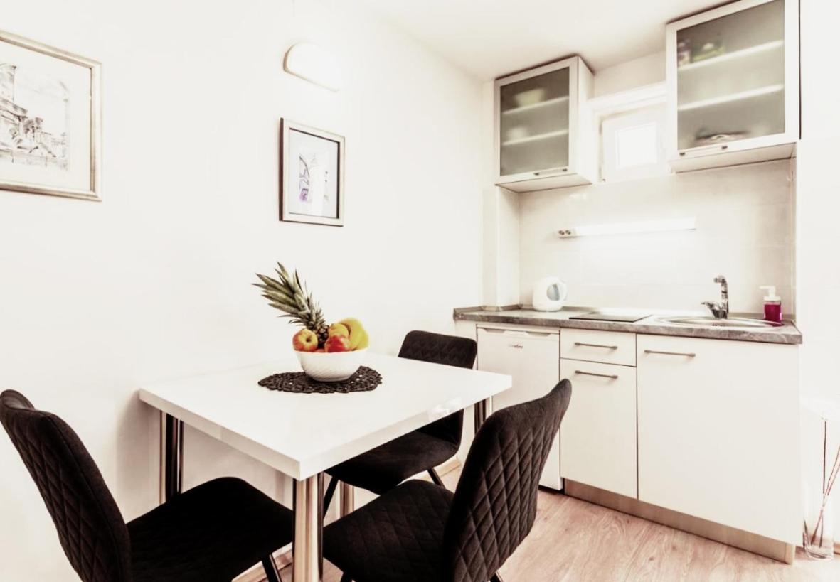 Iron Gates Apartments Сплит Екстериор снимка