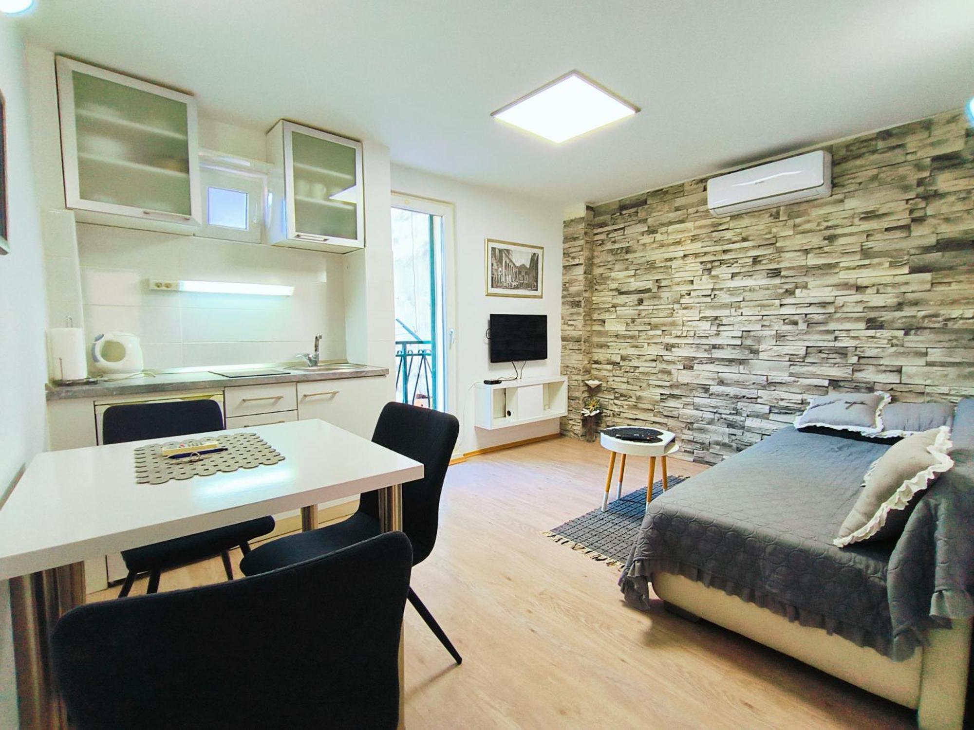 Iron Gates Apartments Сплит Екстериор снимка