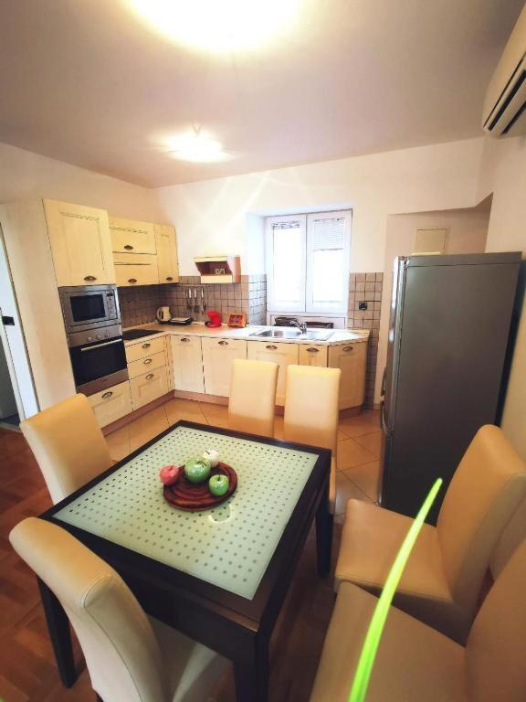 Iron Gates Apartments Сплит Екстериор снимка